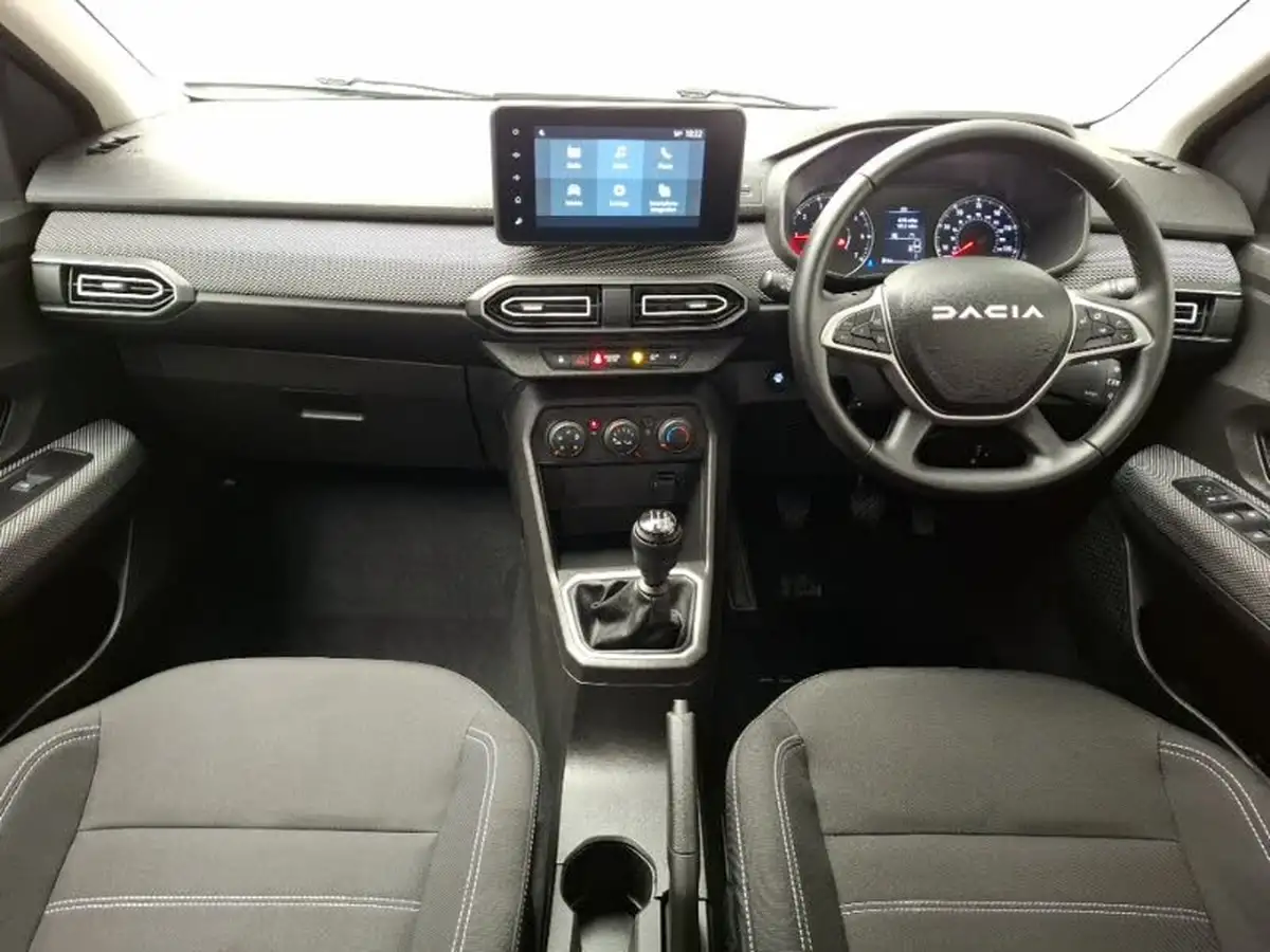2024-dacia-sandero-10-tce-expression-90bhp-big-2