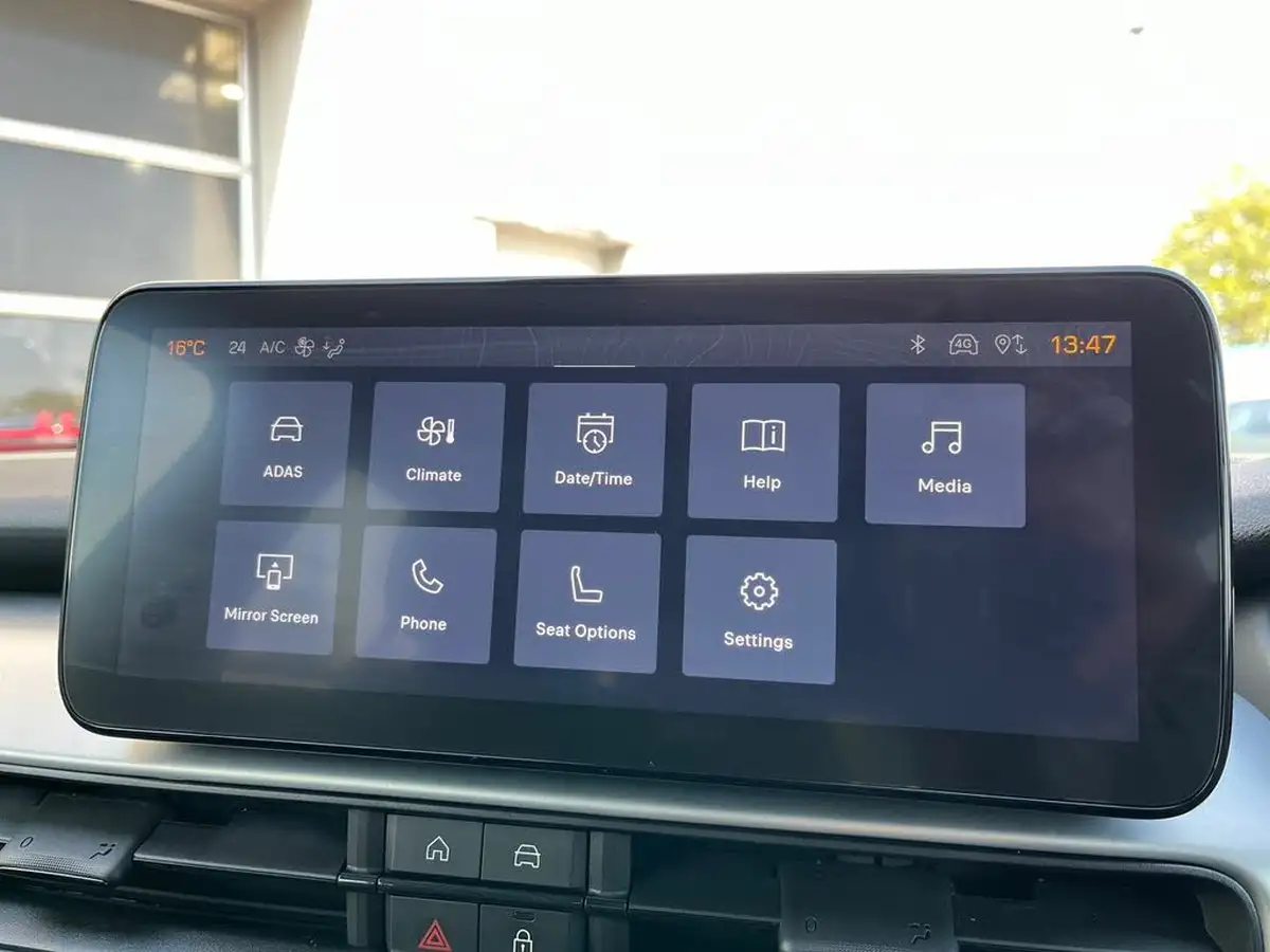 2025-jeep-avenger-12-gse-summit-e-hybrid-48v-auto-big-28