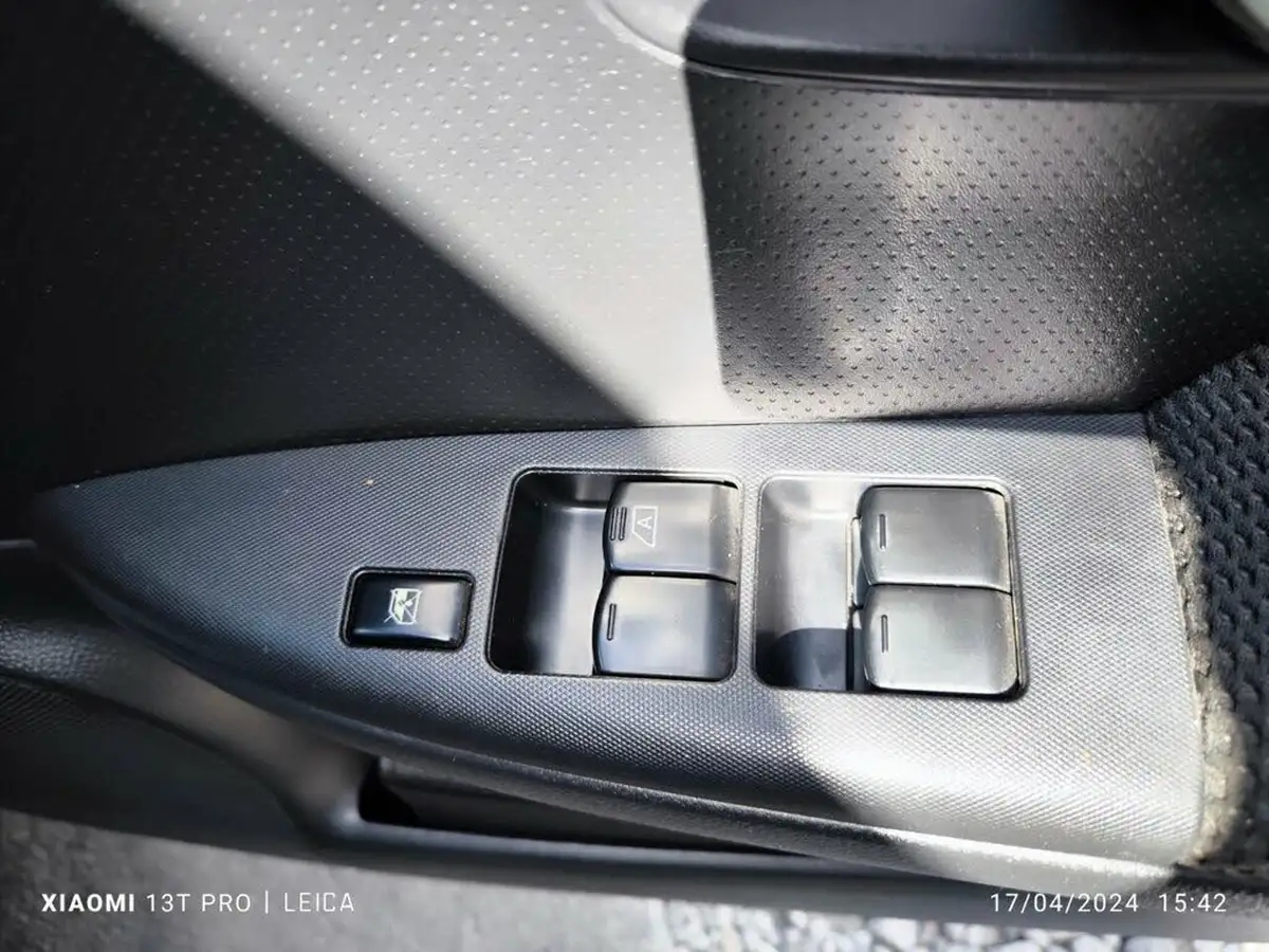2008-nissan-note-16-tekna-auto-big-19