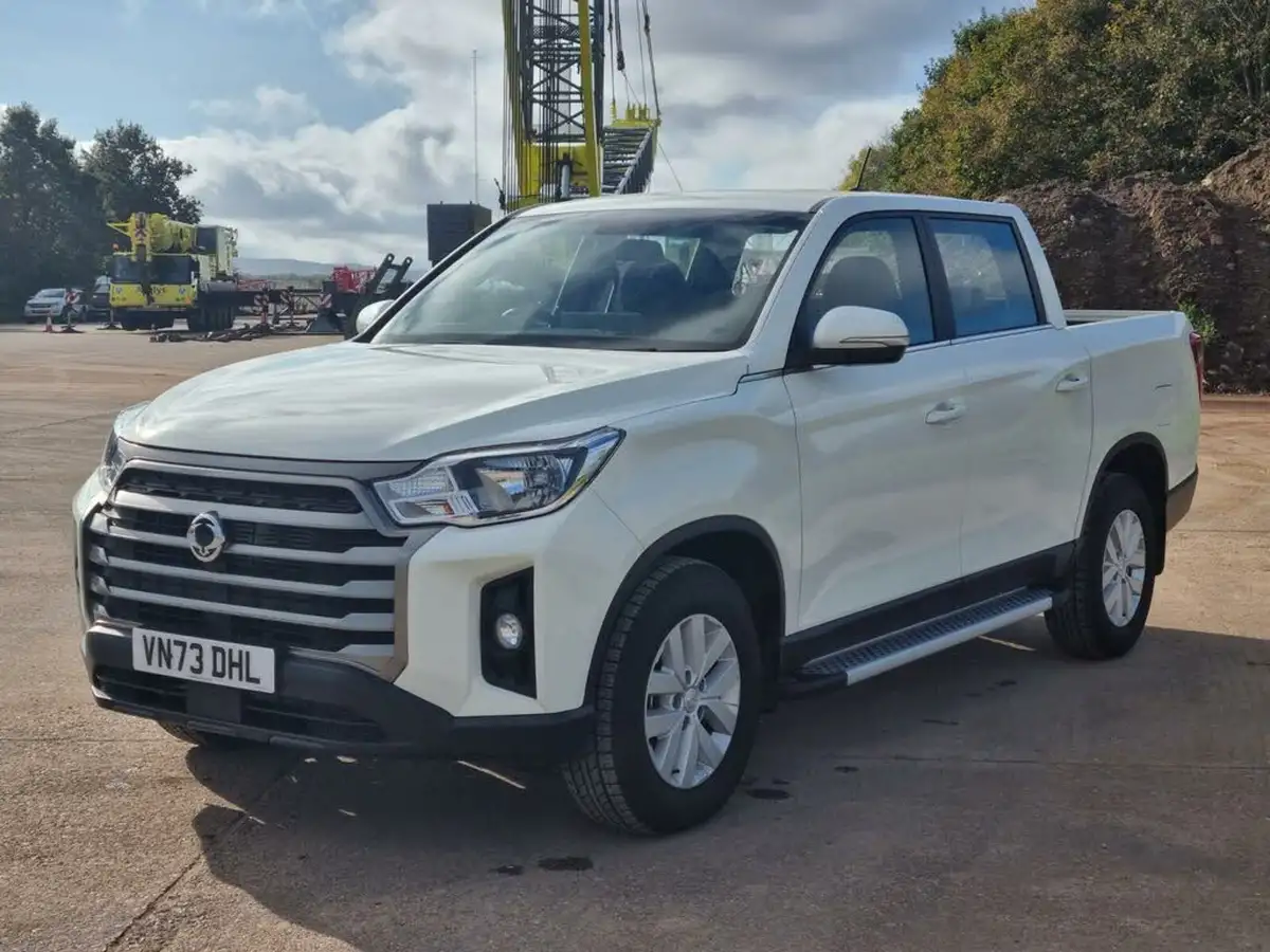 2024-kgm-ssangyong-musso-22td-ex-big-10