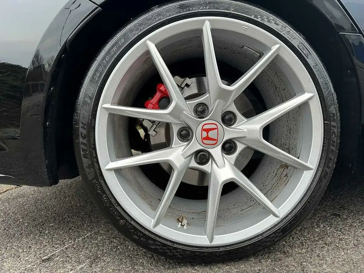 2023-honda-civic-20-i-vtec-type-r-big-14