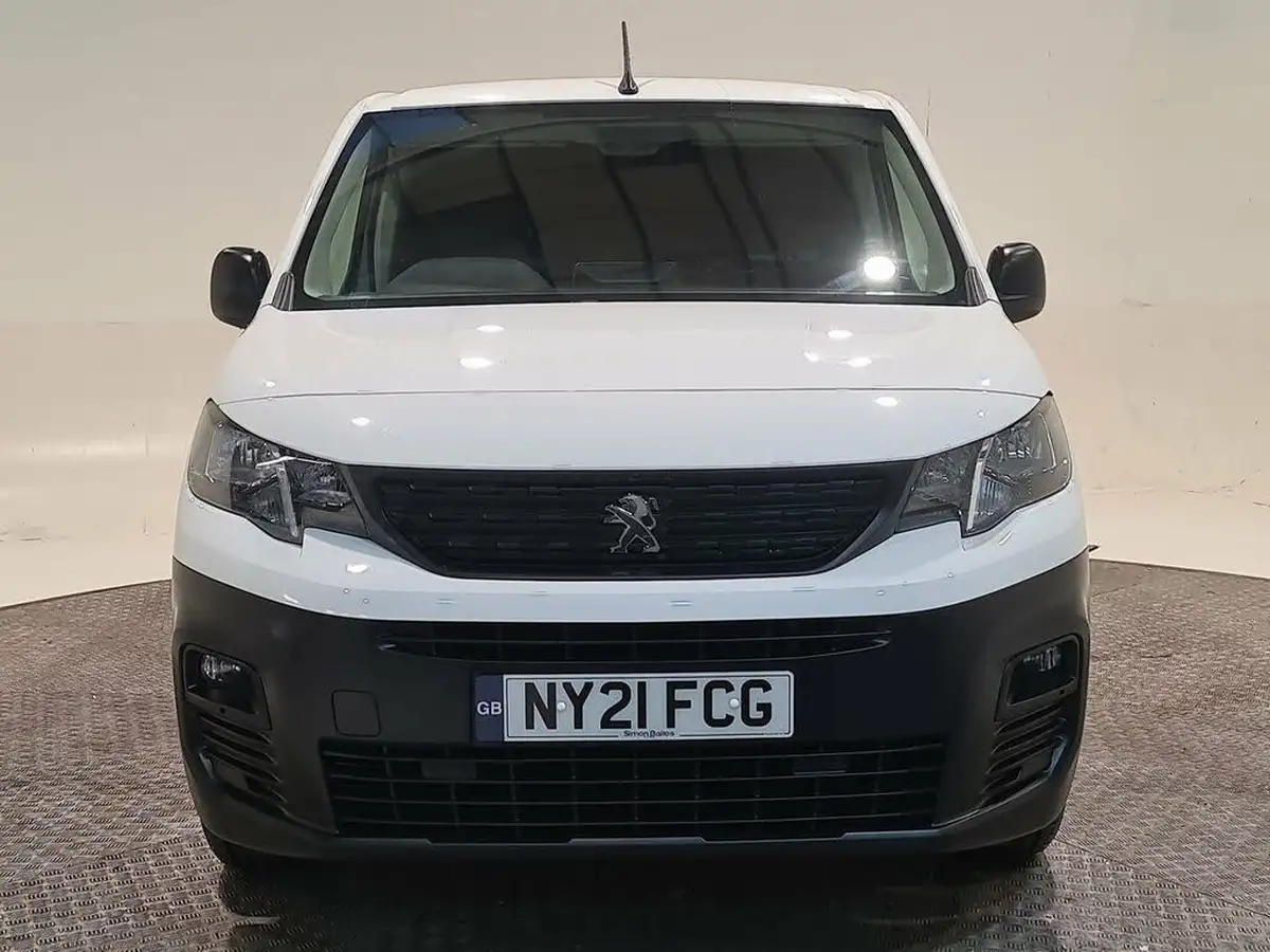2021-peugeot-partner-15-bluehdi-1000-professional-100ps-eu6dt-panel-big-10
