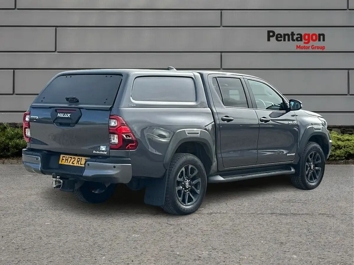 2023-toyota-hi-lux-28d-4d-invincible-x-2754cc-auto-big-3