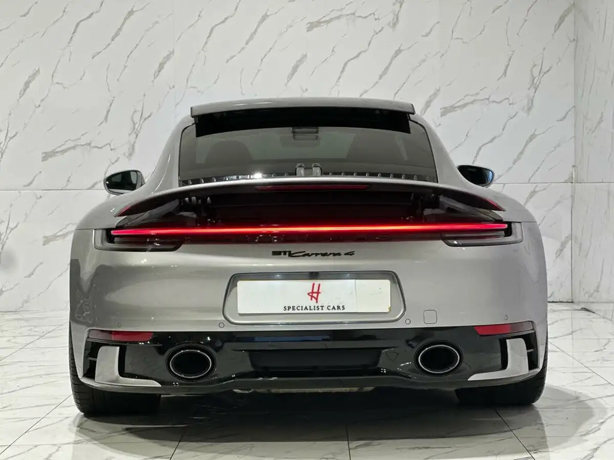 2022-porsche-911-30-carrera-4-coupe-big-26
