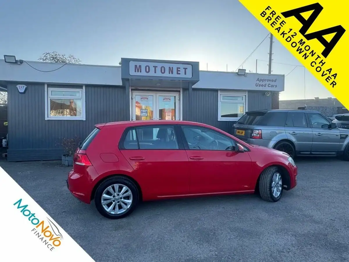 2014-volkswagen-golf-20tdi-se-ss-hatchback-5d-big-16