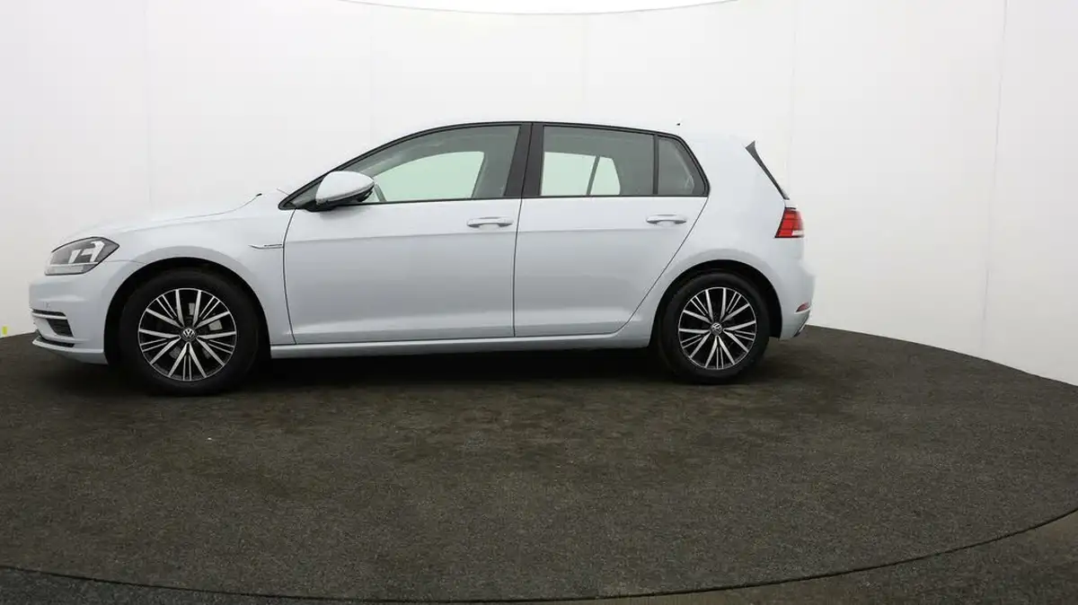 2019-volkswagen-golf-15-tsi-se-130ps-ss-hatchback-5d-big-59