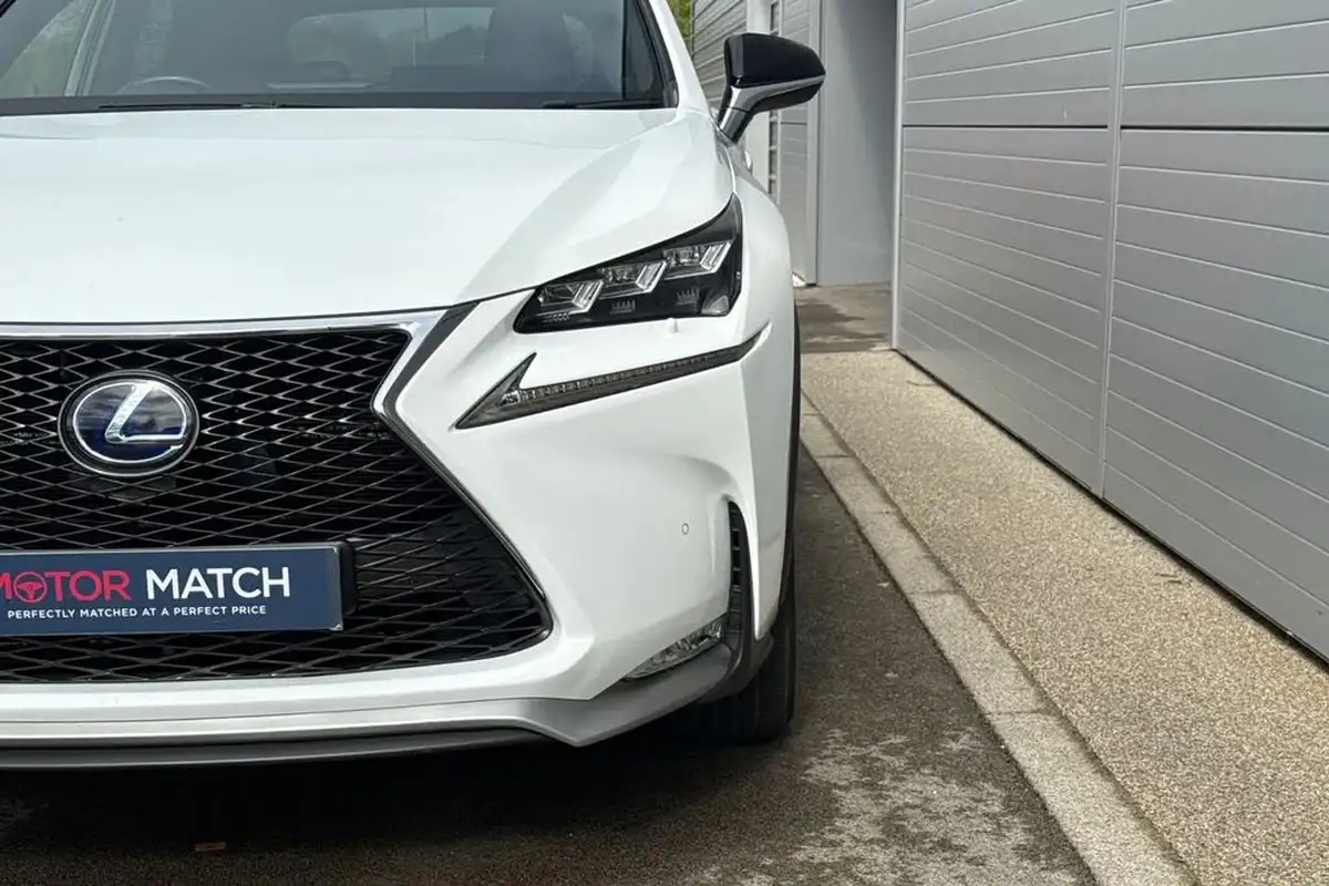 2016-lexus-nx-300h-25-f-sport-big-27