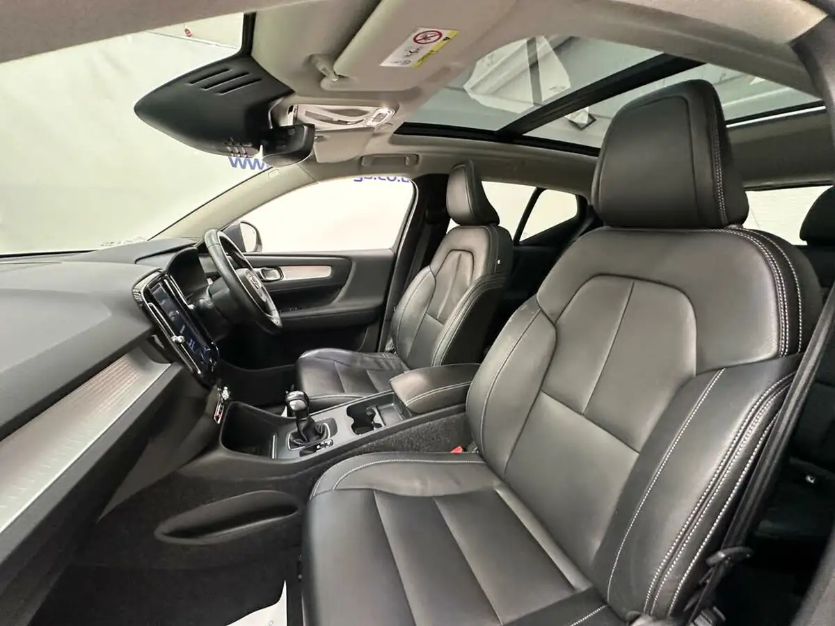 2019-volvo-xc40-20td-d3-momentum-big-26