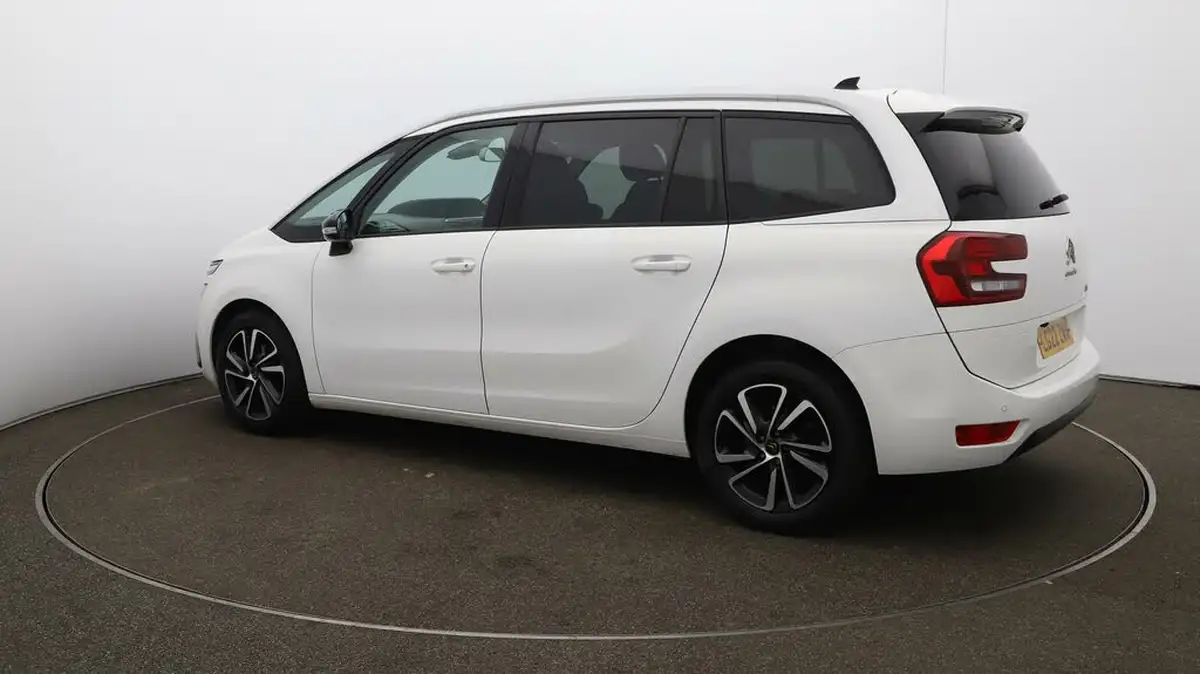 2022-citroen-grand-c4-spacetourer-12-puretech-sense-eat8-big-29