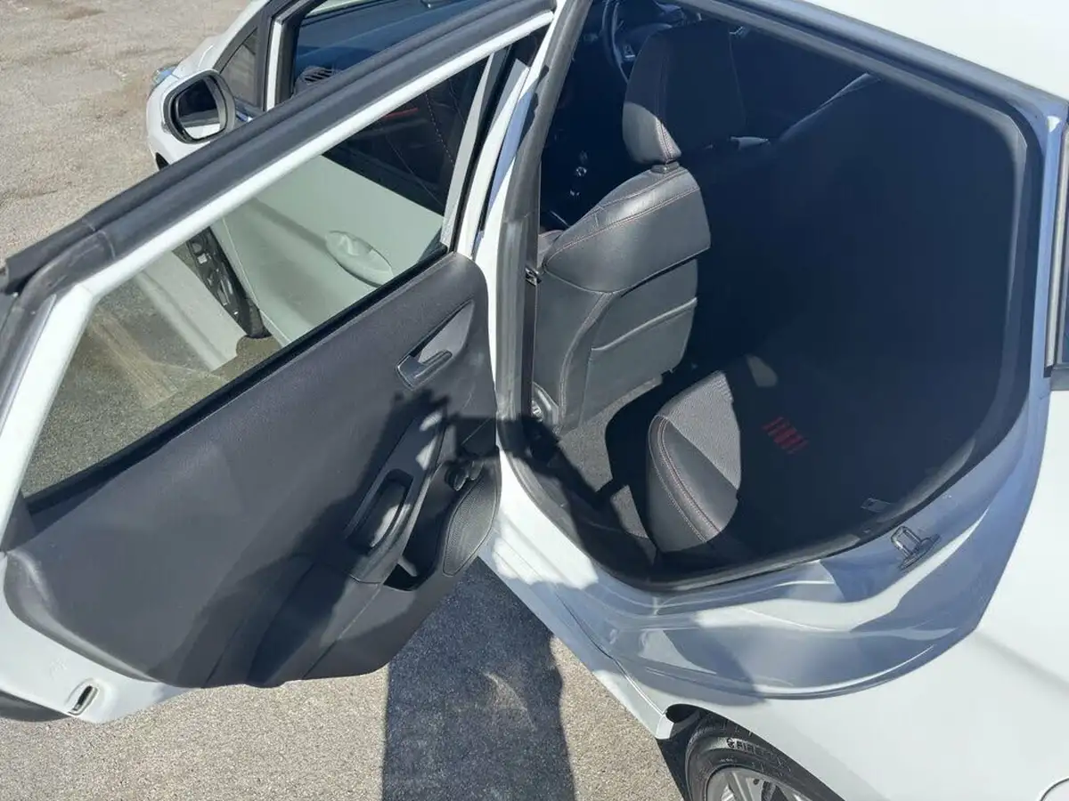 2019-ford-fiesta-10t-st-line-x-125ps-5d-big-20