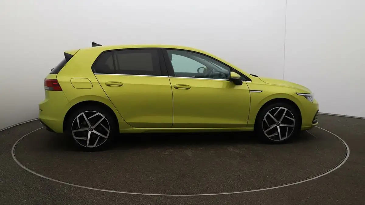 2021-volkswagen-golf-15-tsi-style-130ps-hatchback-big-42