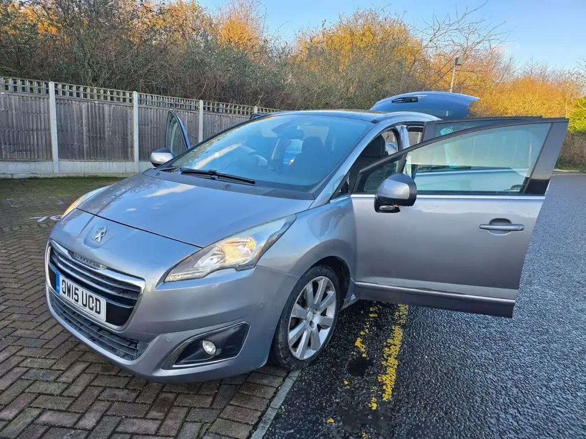 2015-peugeot-5008-16bluehdi-allure-auto-big-8