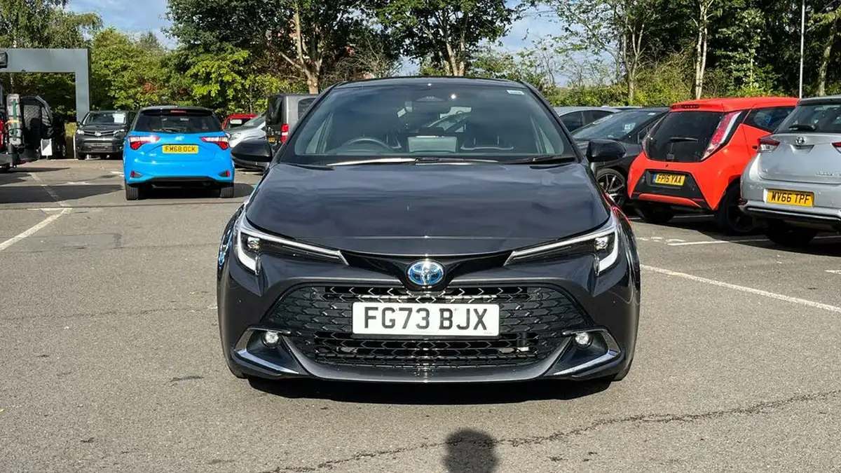 2023-toyota-corolla-20-vvt-i-excel-193bhp-hatchback-big-14
