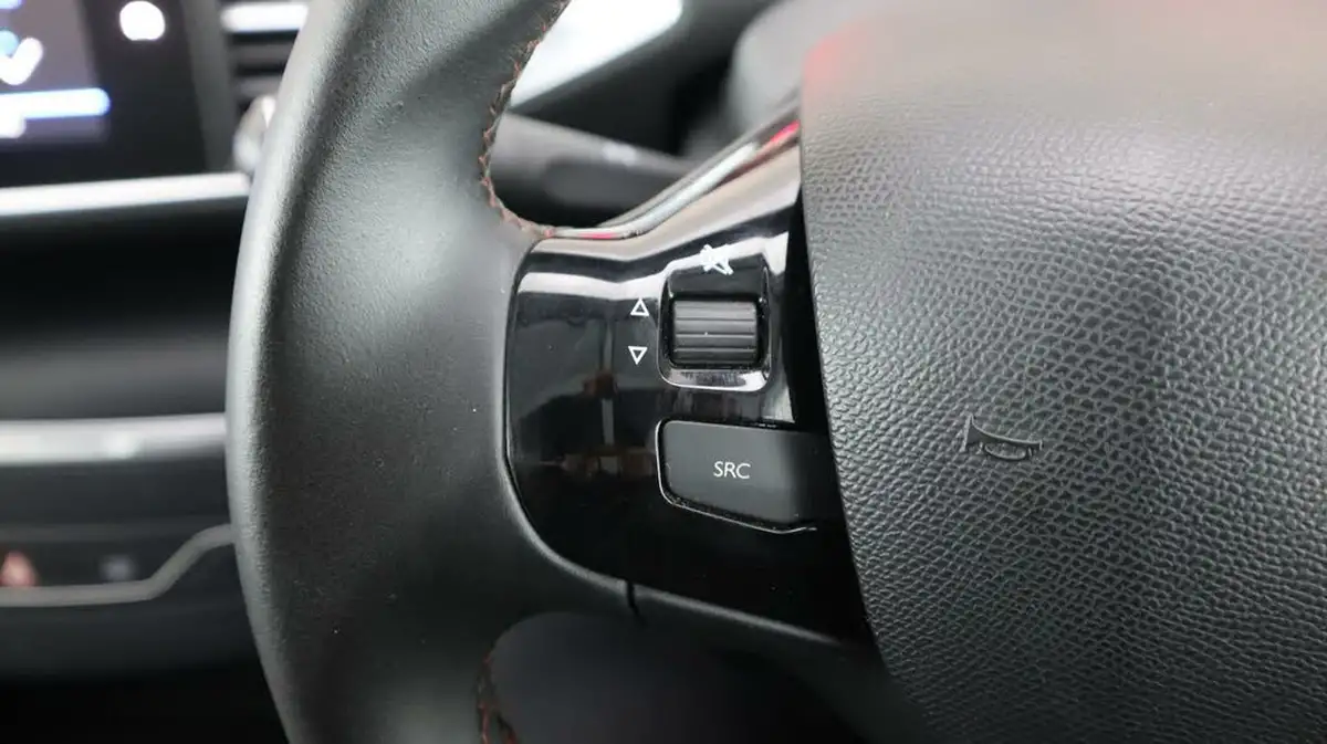 2019-peugeot-308-12-puretech-tech-edition-big-22