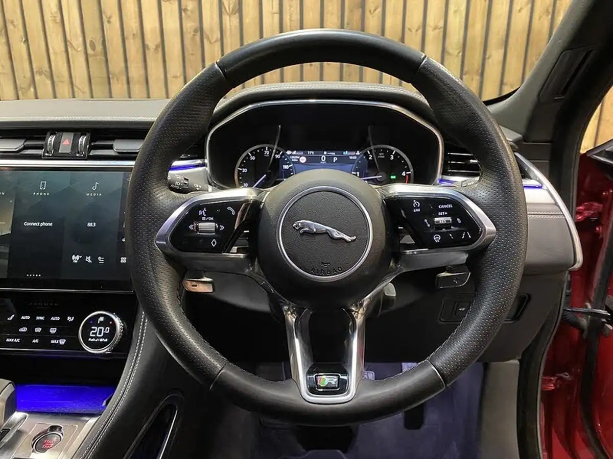 2023-jaguar-f-pace-20-d200-r-dynamic-s-big-29