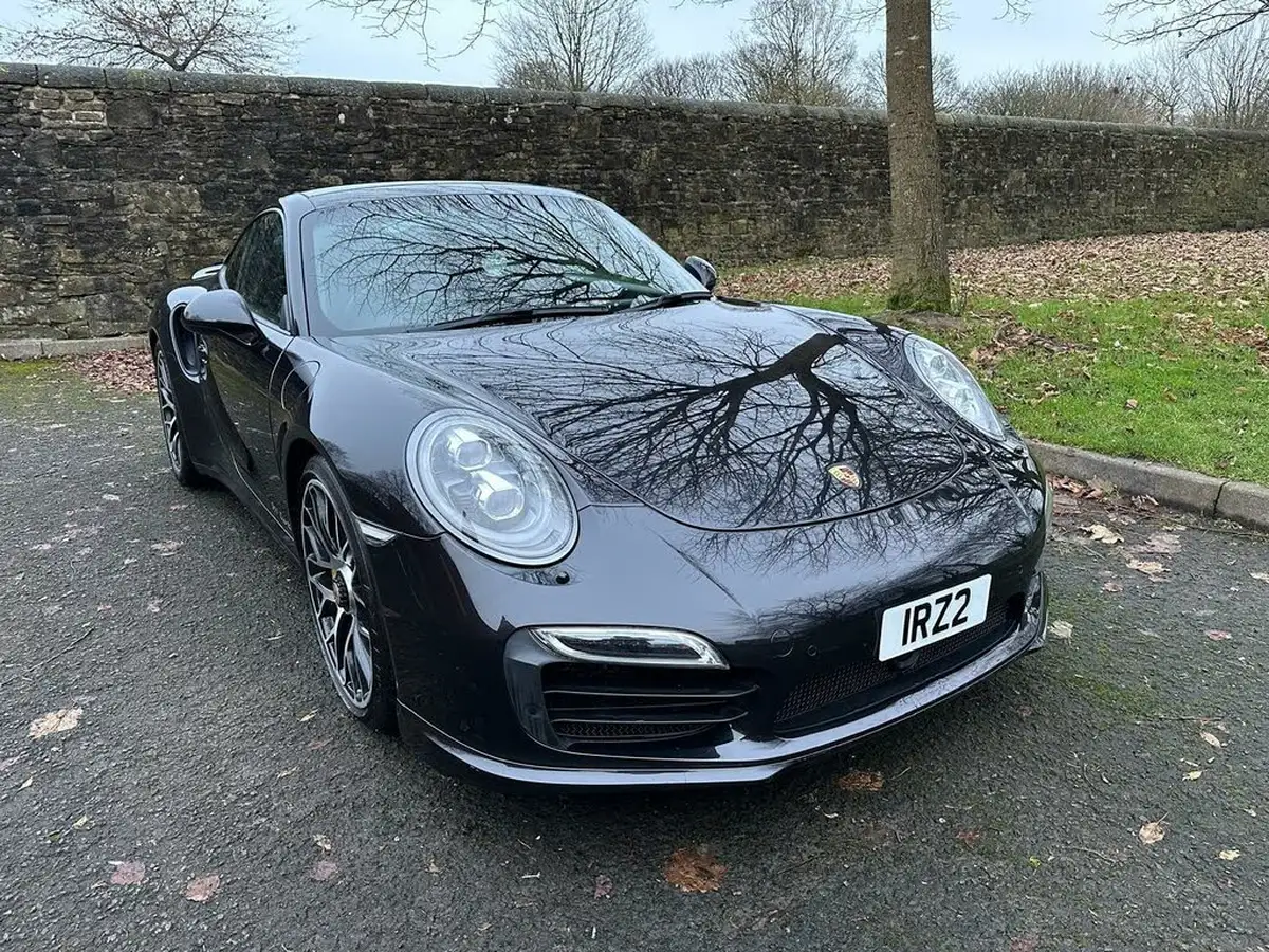2014-porsche-911-38-turbo-s-coupe-big-30