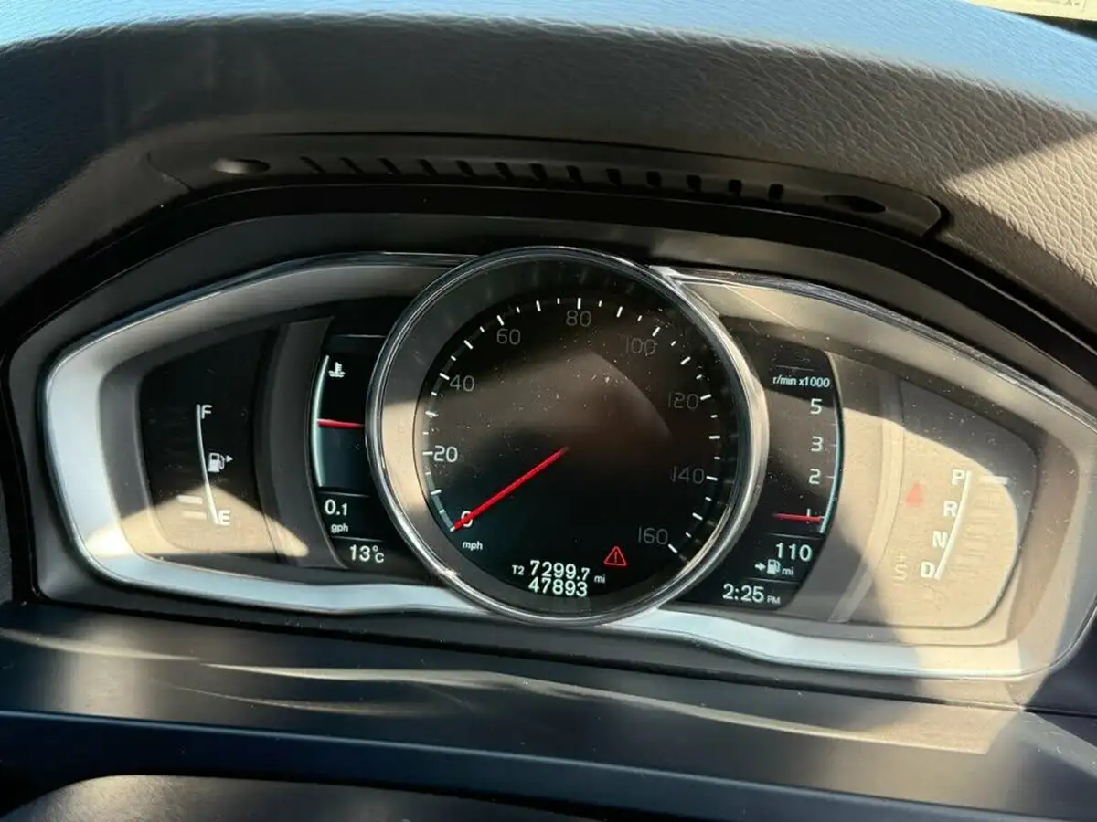 2014-volvo-v60-16td-d2-se-lux-nav-powershift-big-27