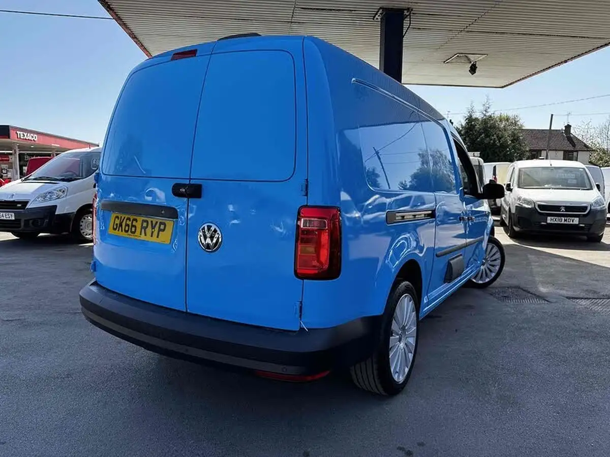 2016-volkswagen-caddy-maxi-20tdi-c20-maxi-startline-bmt-102pseu6-big-3