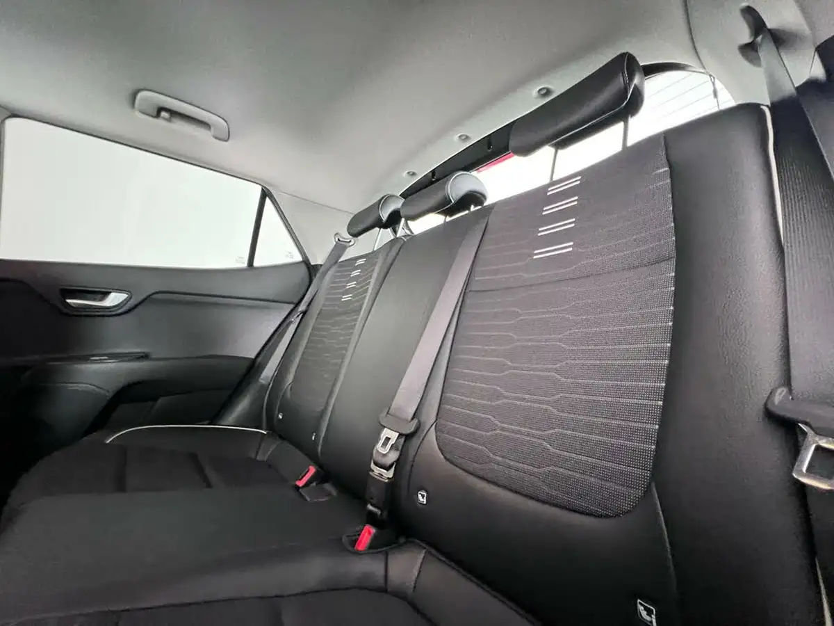 2022-kia-stonic-10-t-gdi-gt-line-s-big-14