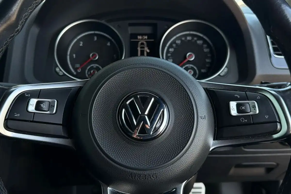 2017-volkswagen-scirocco-20tdi-gt-150ps-ss-big-36