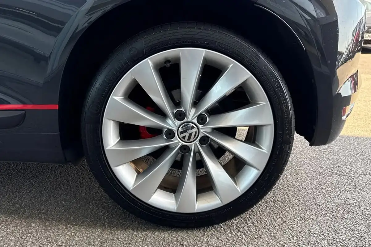 2017-volkswagen-scirocco-20tdi-gt-150ps-ss-big-12