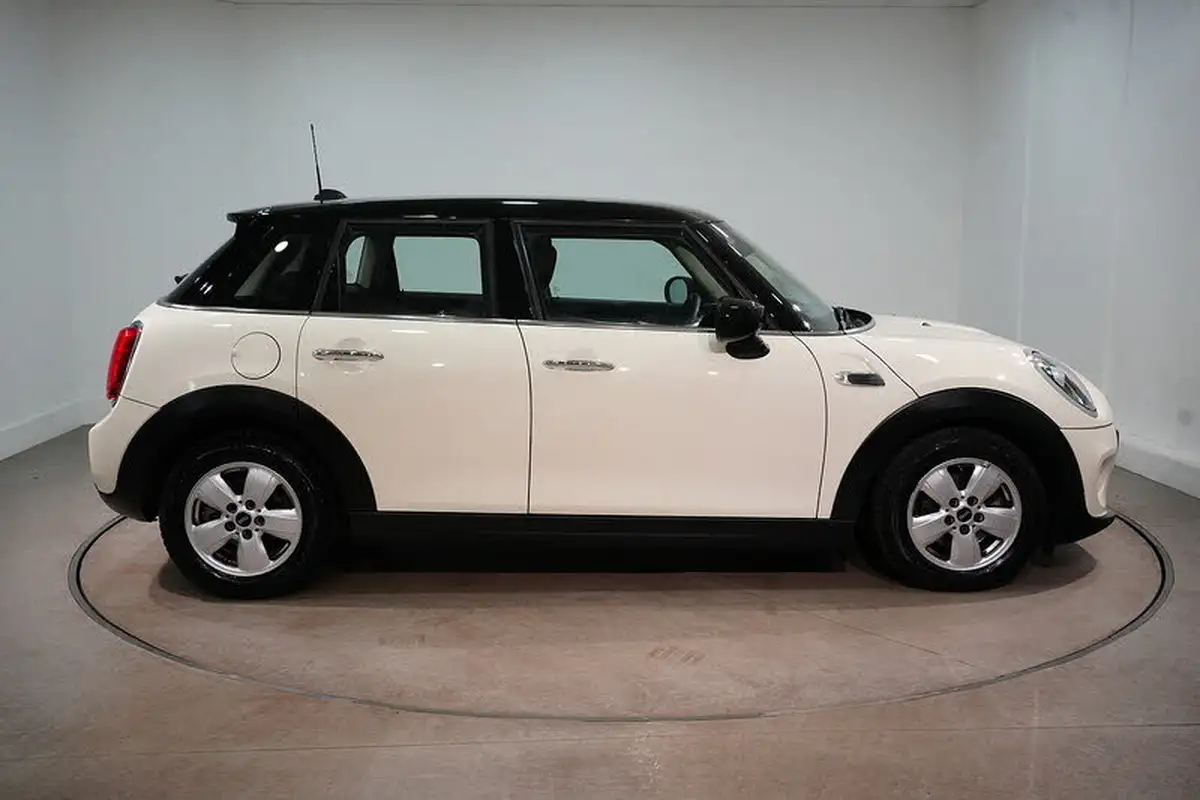 2020-mini-countryman-15-cooper-classic-auto-big-3