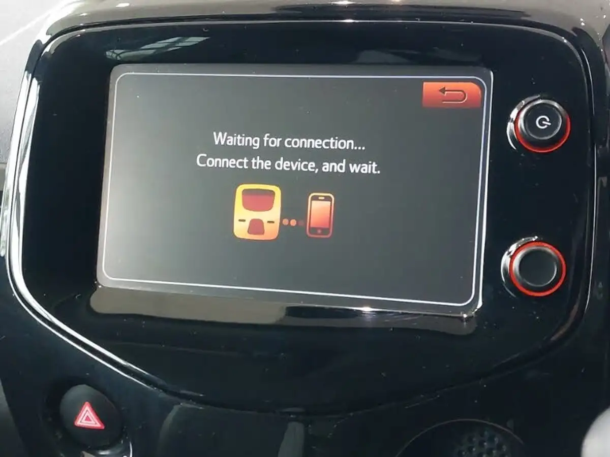 2017-toyota-aygo-10-vvt-i-x-press-71bhp-big-16