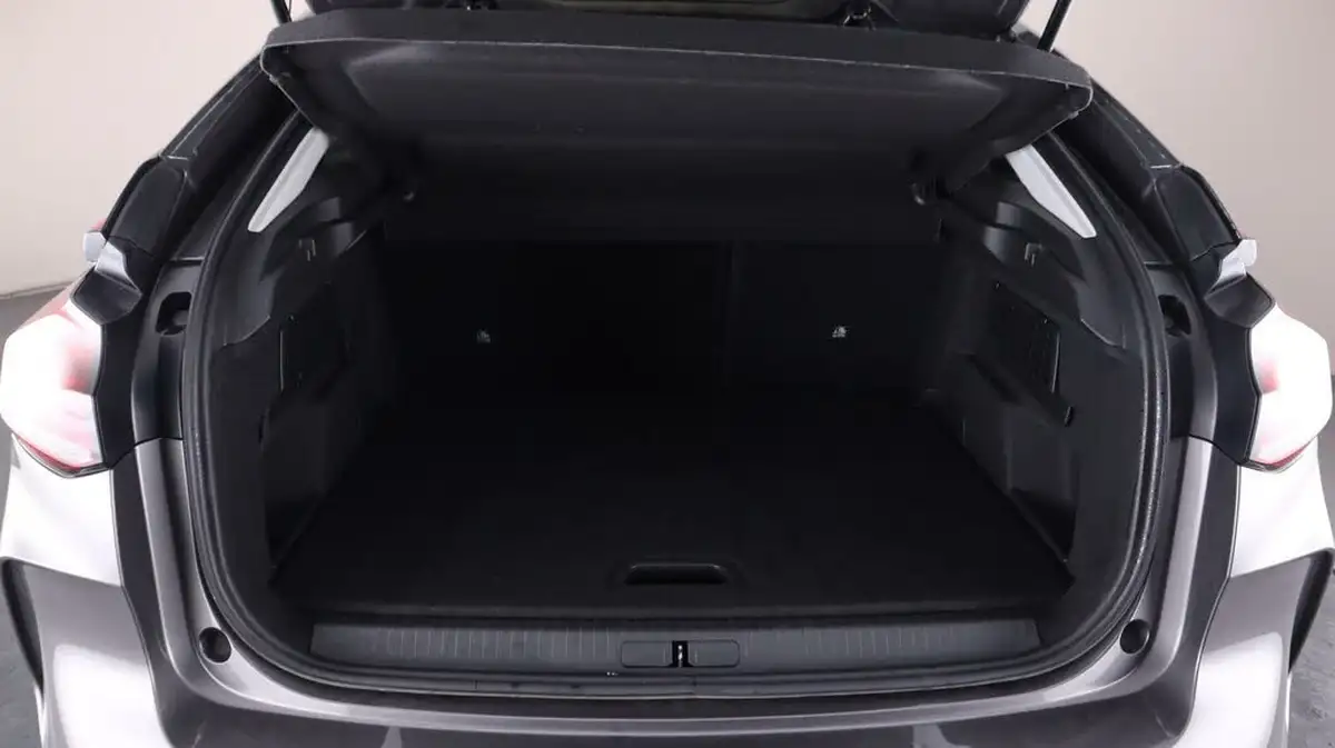 2022-citroen-c4-e-shine-big-16