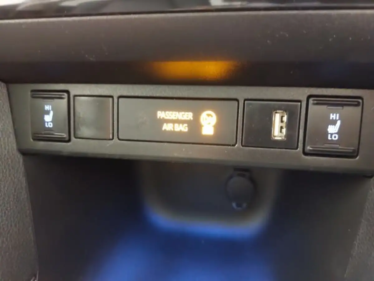 2022-toyota-yaris-cross-15-vvt-i-excel-big-13