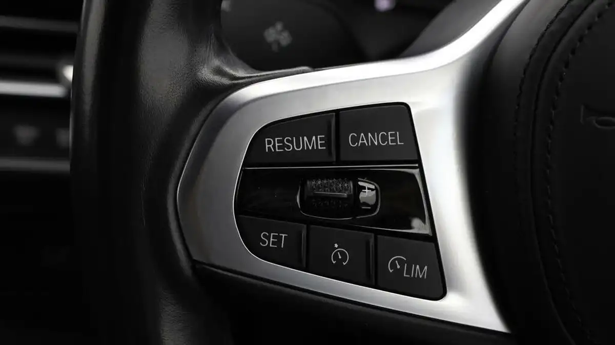 2021-bmw-1-series-15-118i-m-sport-big-20
