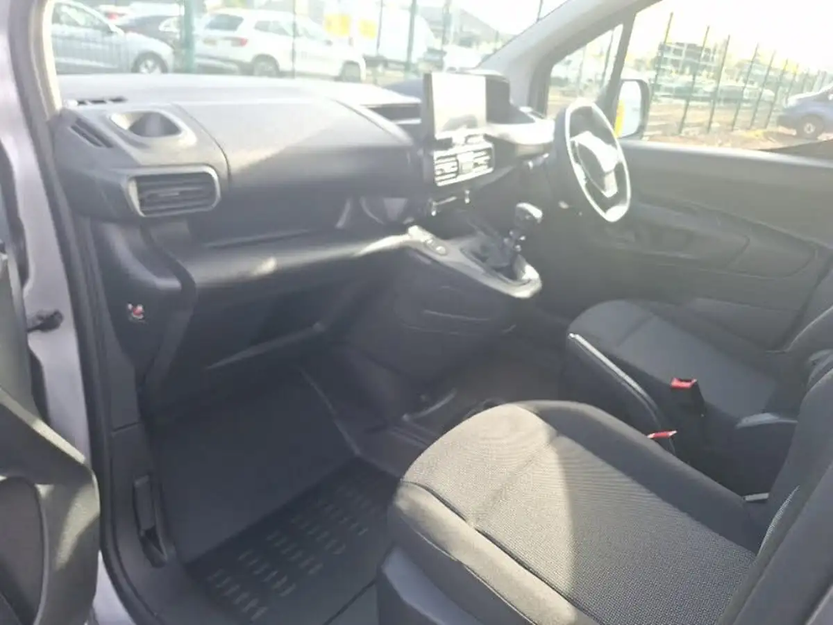 2024-peugeot-partner-15-bluehdi-professional-100pseu6d-big-4