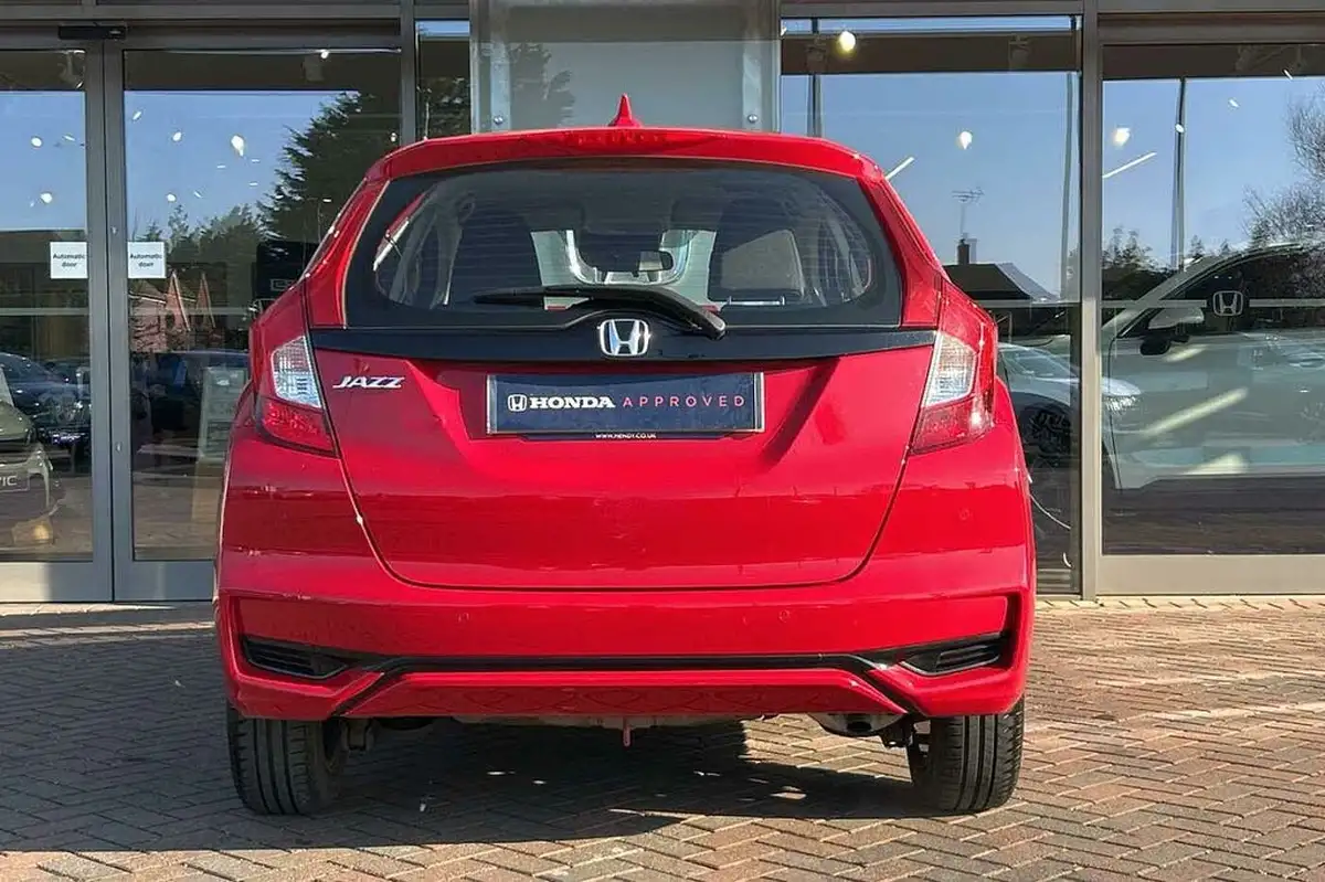 2018-honda-jazz-13-i-vtec-se-cvt-big-6