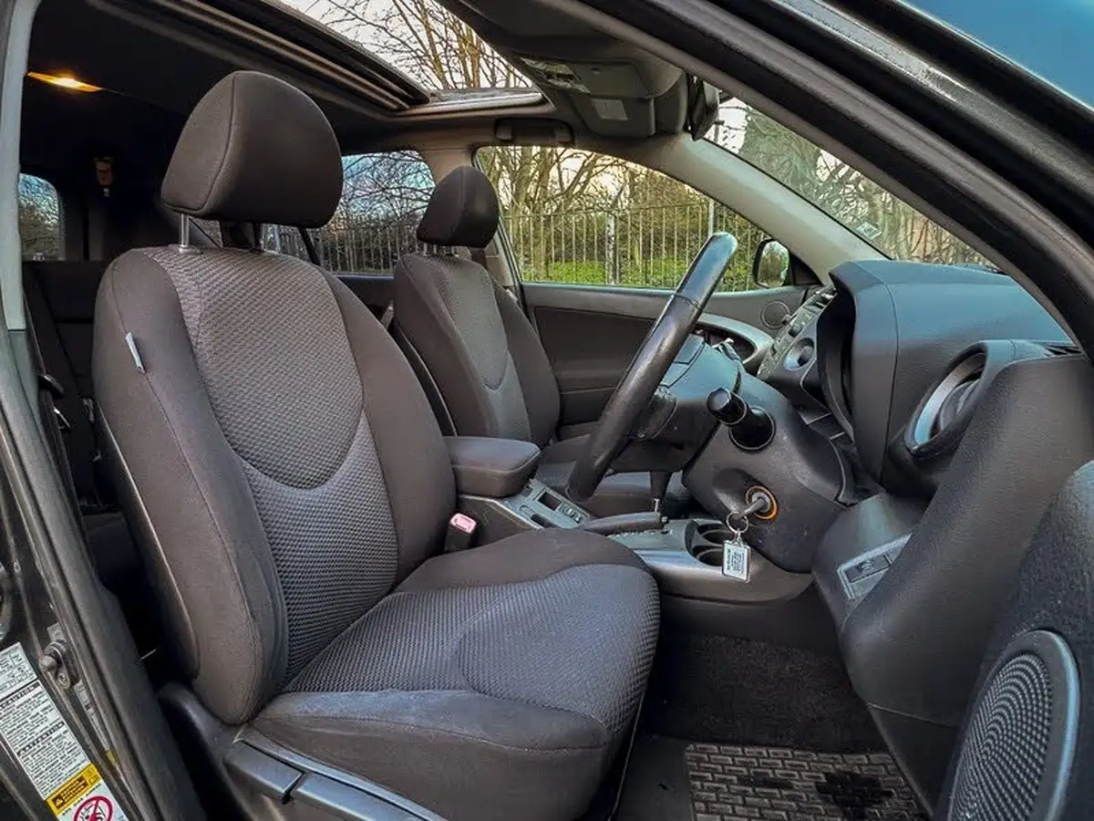 2007-toyota-rav4-20-xt-r-auto-big-31