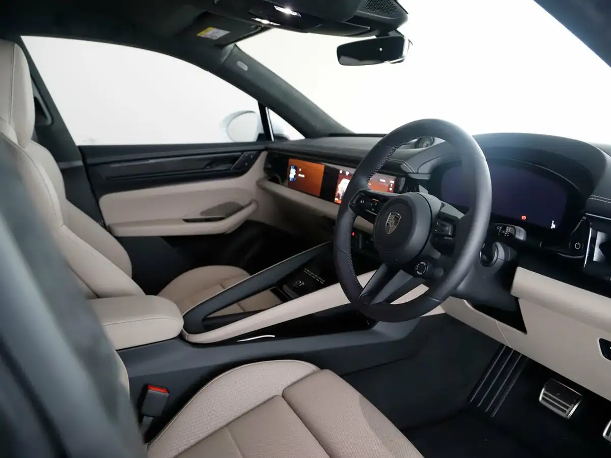 2025-porsche-macan-e-turbo-electric-big-11