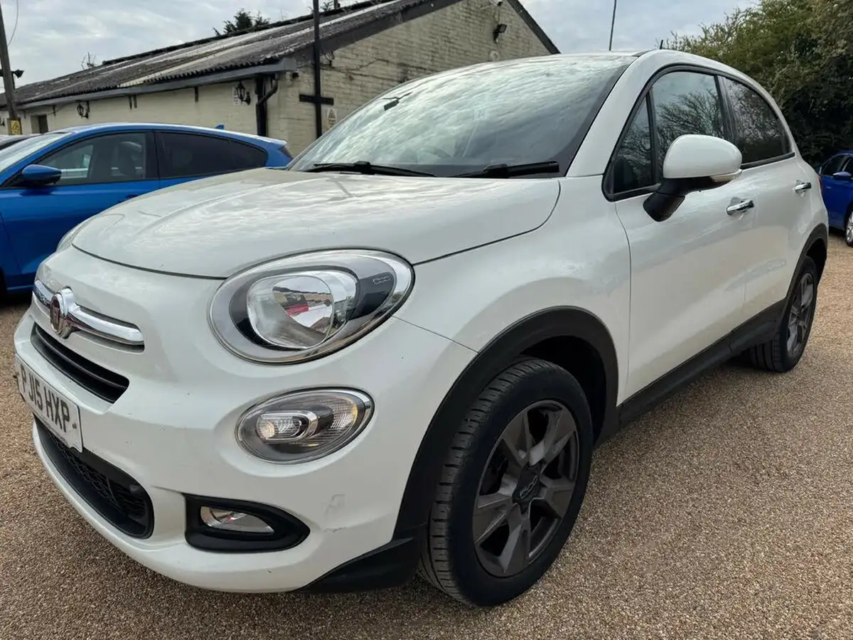 2015-fiat-500x-14-pop-star-opening-edition-big-2