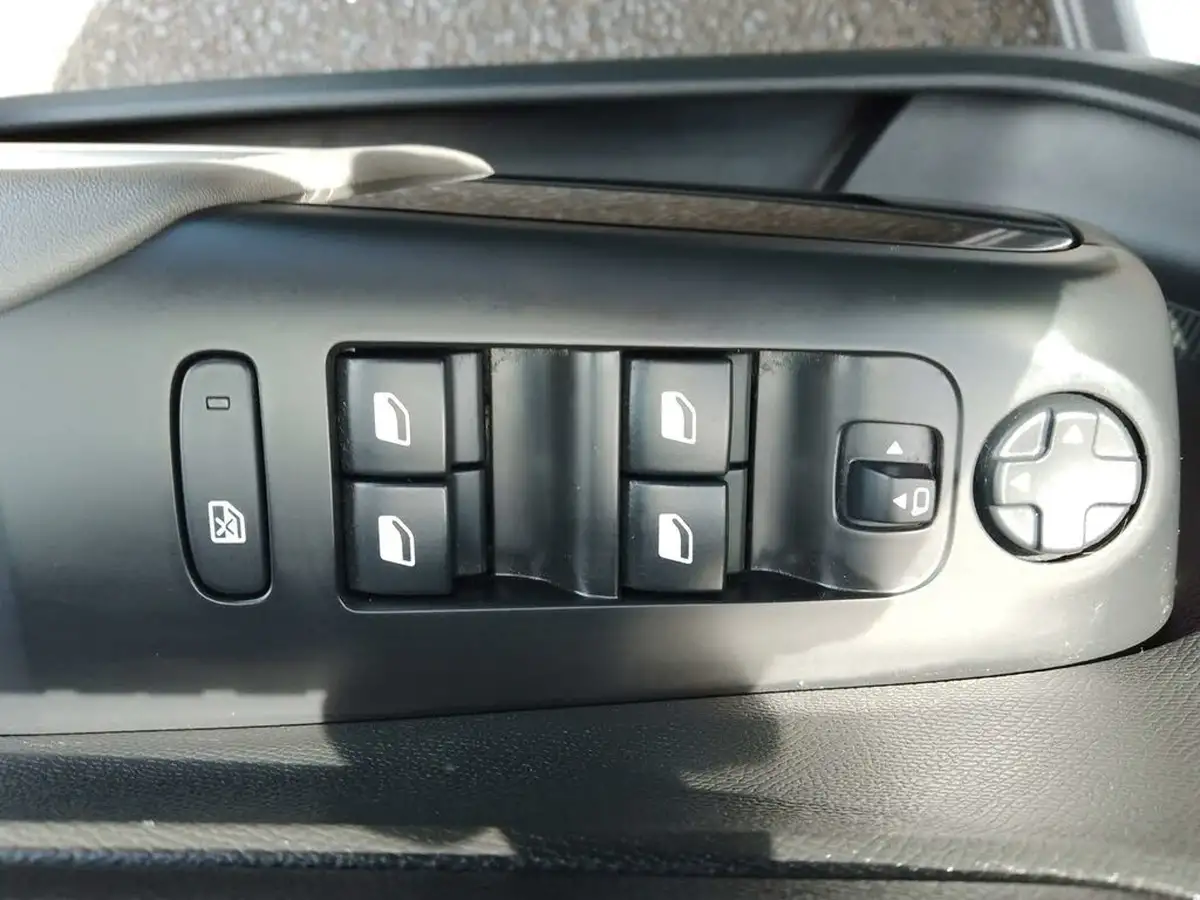 2019-citroen-c5-aircross-12-puretech-flair-plus-big-35