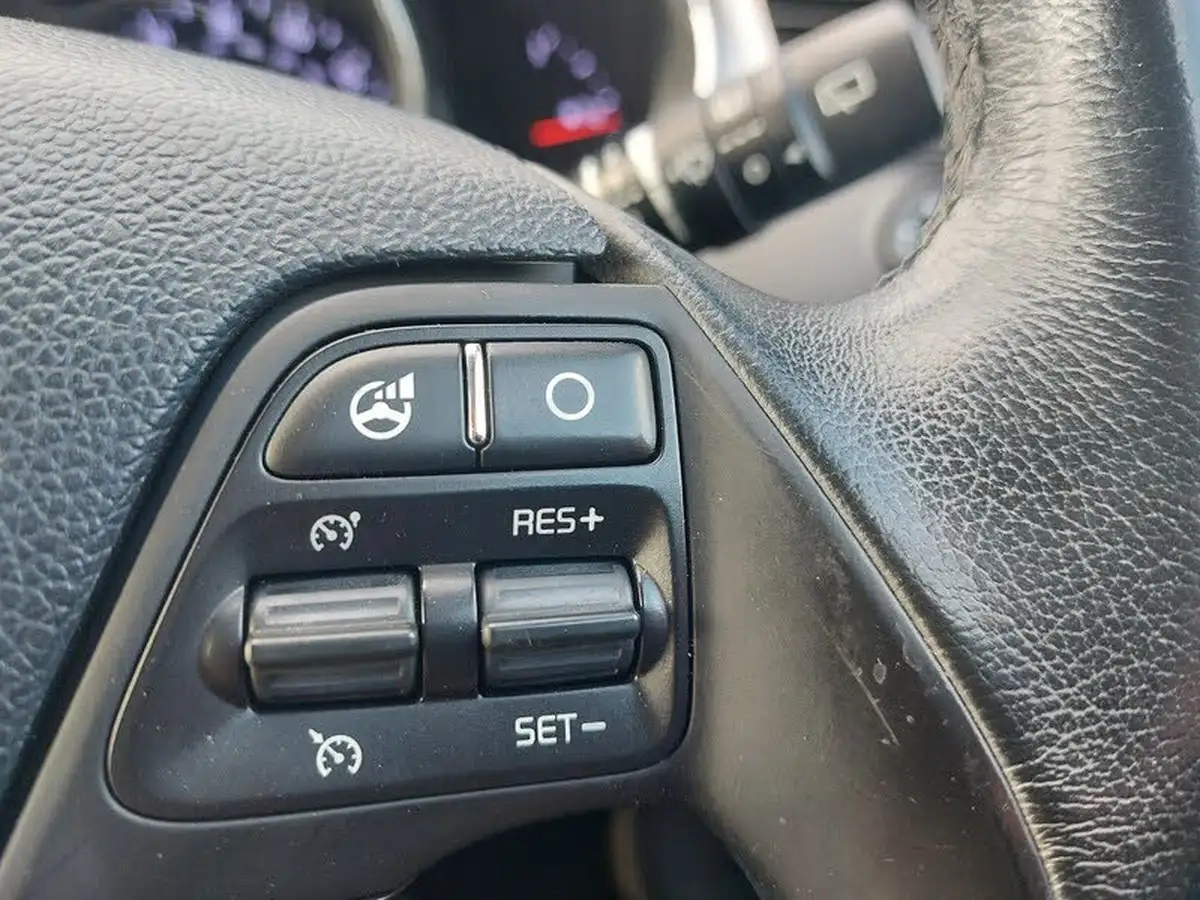 2017-kia-ceed-16crdi-2-hatchback-big-20
