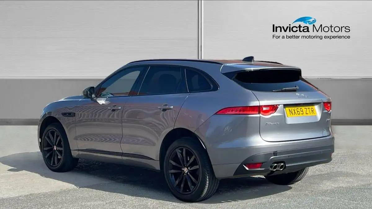 2019-jaguar-f-pace-20-i4d-chequered-flag-180ps-big-4