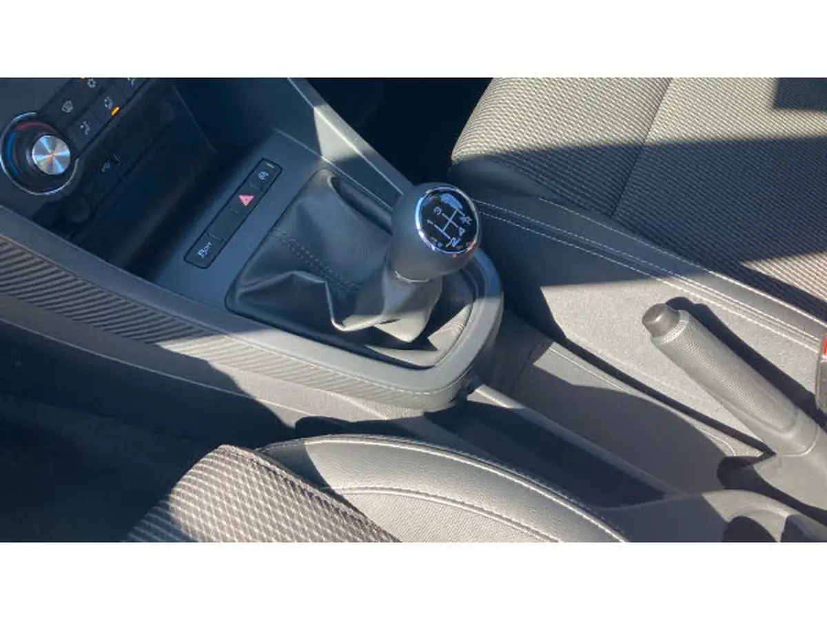 2022-mg-mg3-15-vti-tech-exclusive-nav-big-12