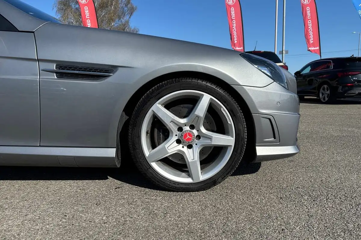 2014-audi-a4-avant-20td-se-technik-150ps-avant-multitronic-big-38