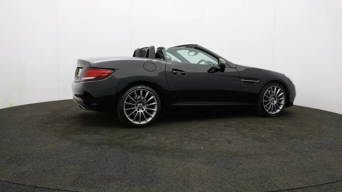 2017-mercedes-benz-slc-16-slc180-amg-line-9g-tronic-big-29