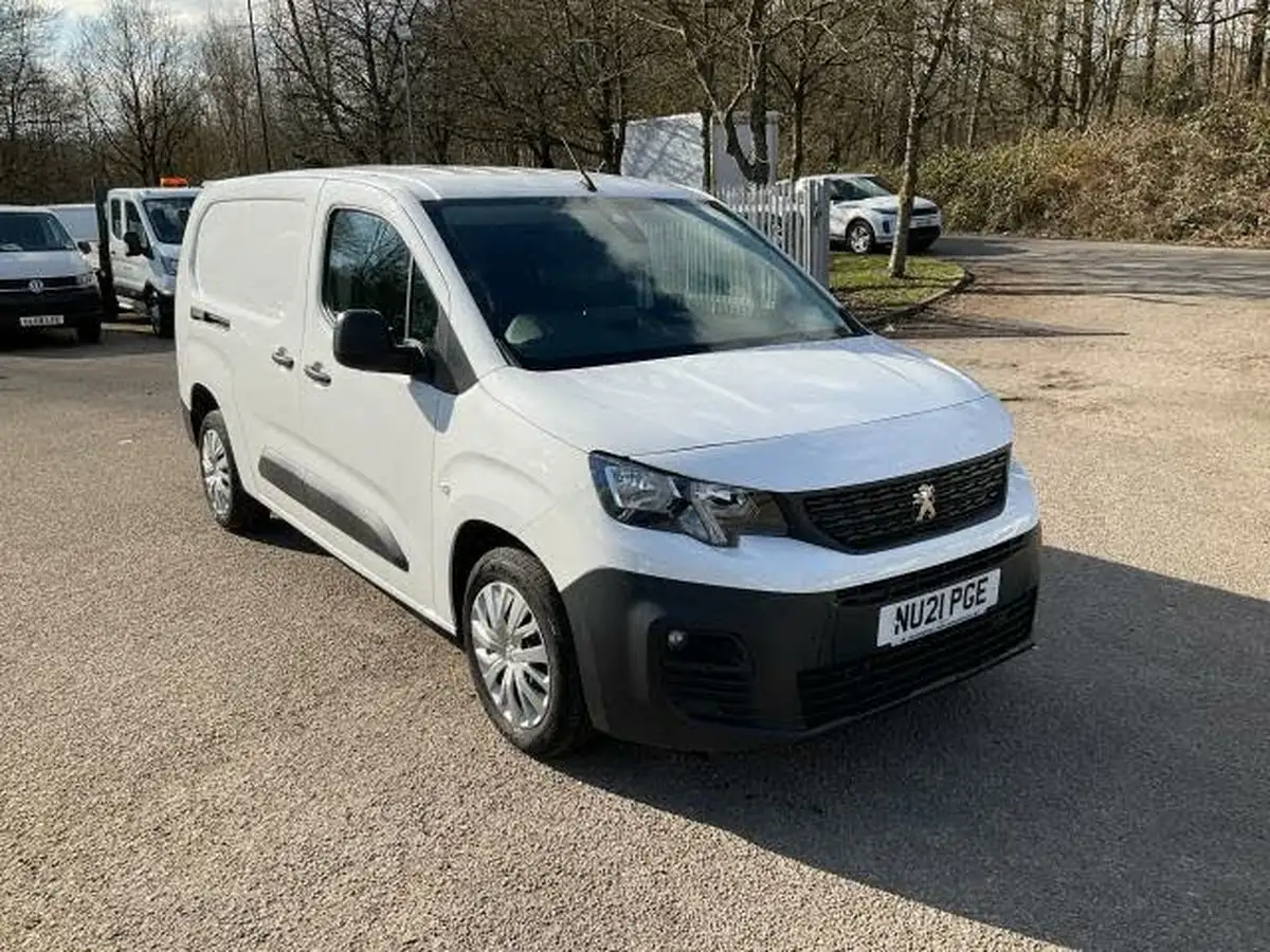 2021-peugeot-partner-15-bluehdi-950-professional-100ps-eu6dt-long-panel-big-27