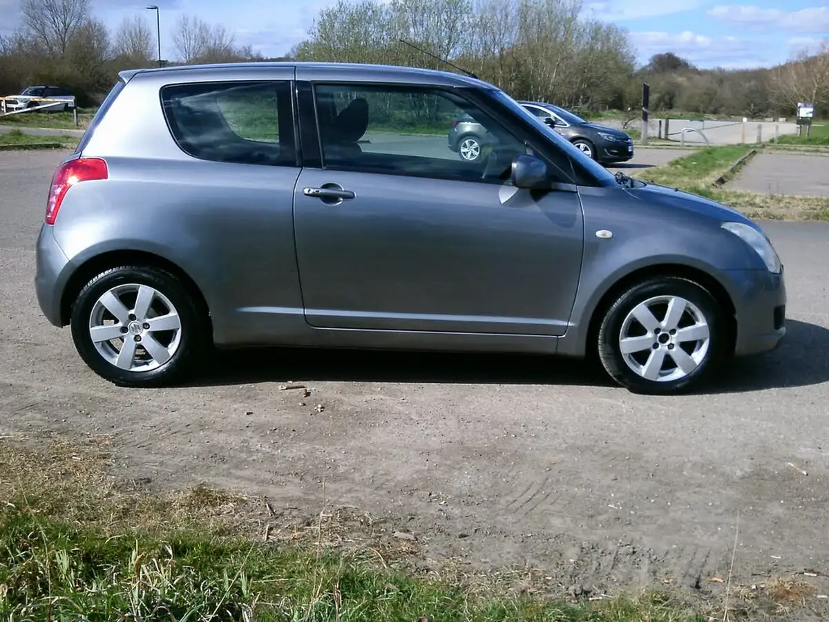 2008-suzuki-swift-15-glx-3d-big-4