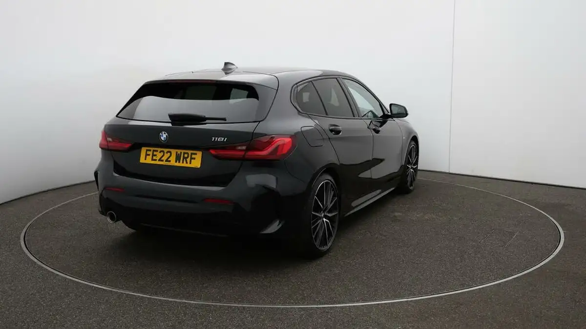 2022-bmw-1-series-15-118i-m-sport-lcp-dct-big-47