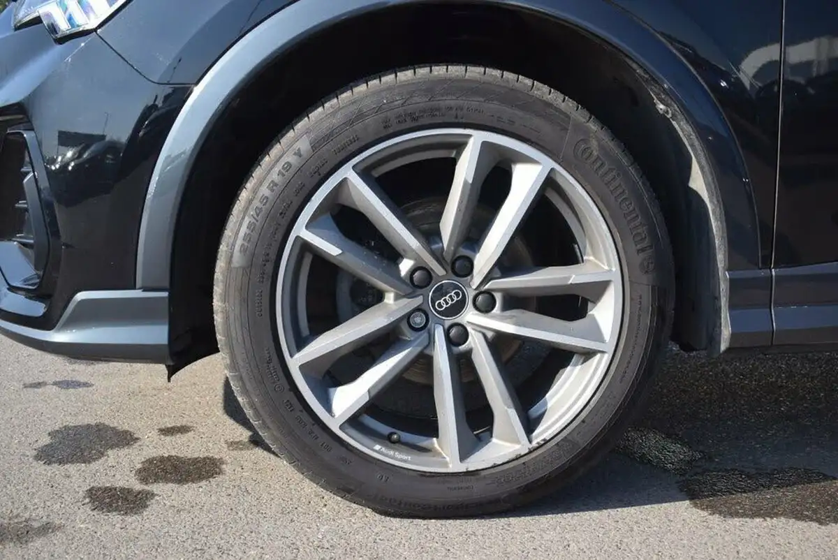 2021-audi-q3-15-35-tfsi-black-edition-codcomfort-sound-pack-station-wagon-big-15