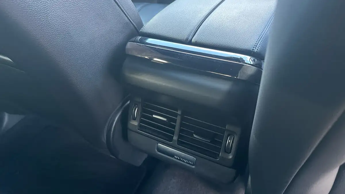 2022-land-rover-range-rover-evoque-15-p300e-r-dynamic-se-big-17