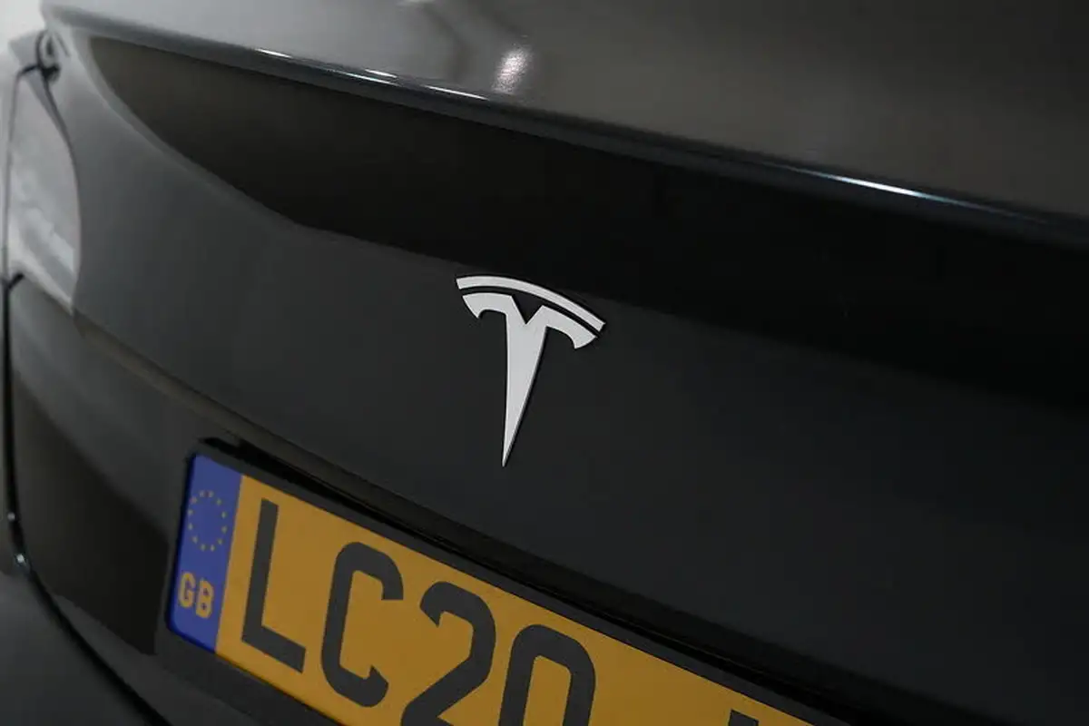 2020-tesla-model-3-e-standard-plus-big-22