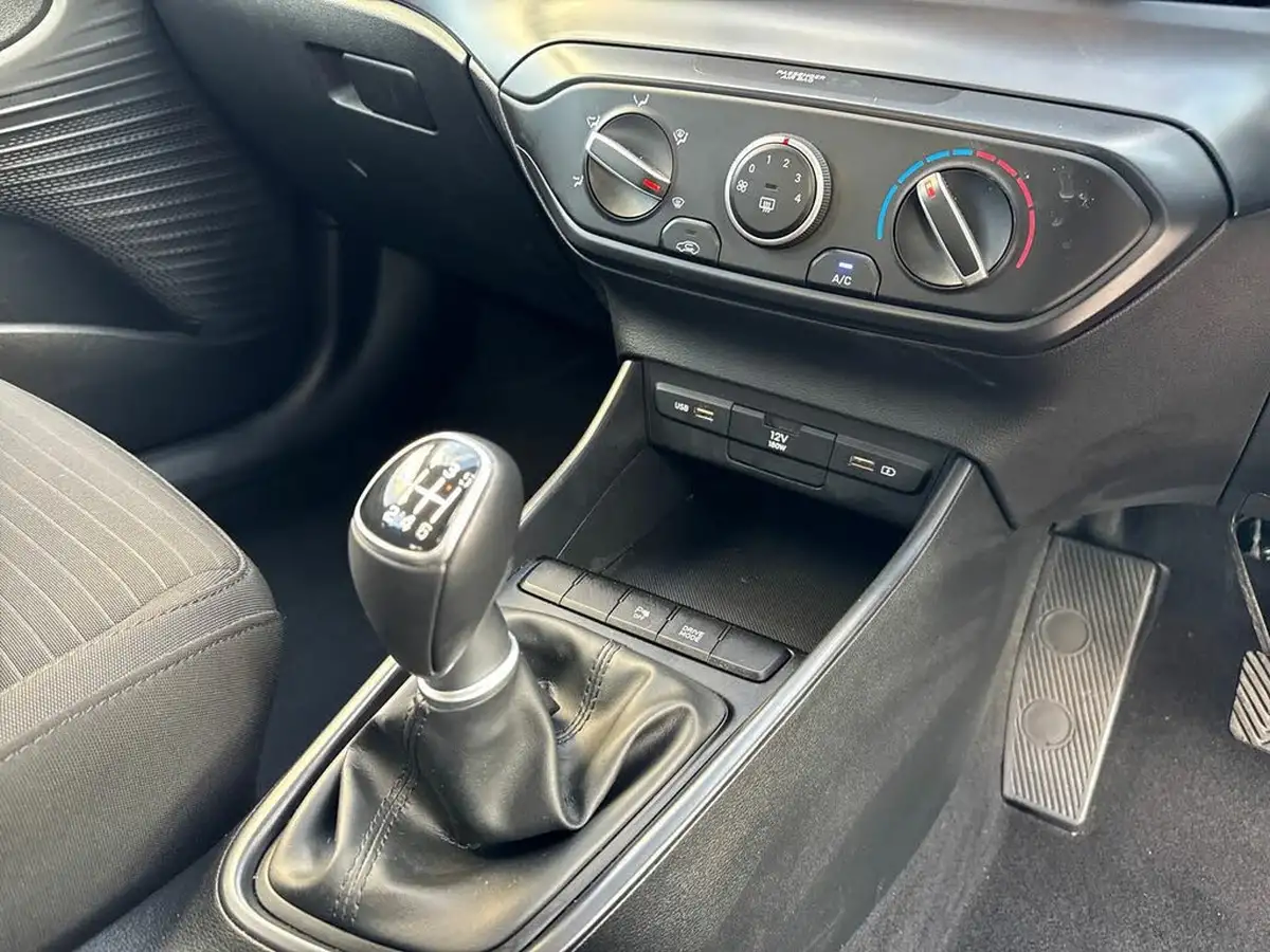 2021-hyundai-i20-10-t-gdi-element-big-18