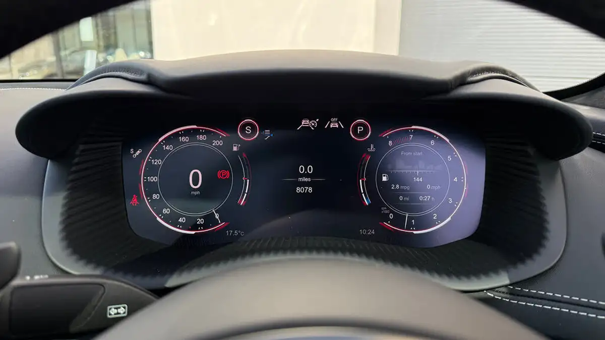 2023-aston-martin-dbx-40-v8-big-5