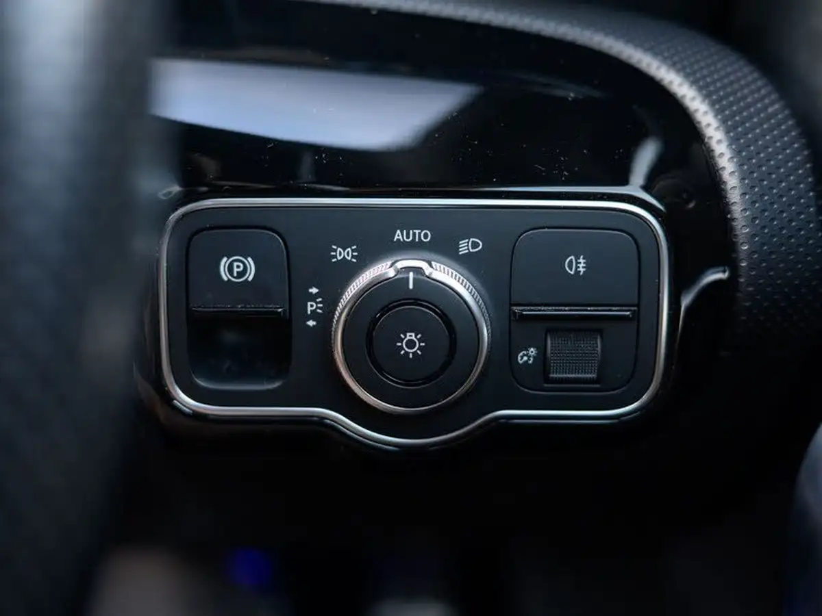 2019-mercedes-benz-a-class-15d-a180d-amg-line-premium-hatchback-5d-7g-dct-big-16